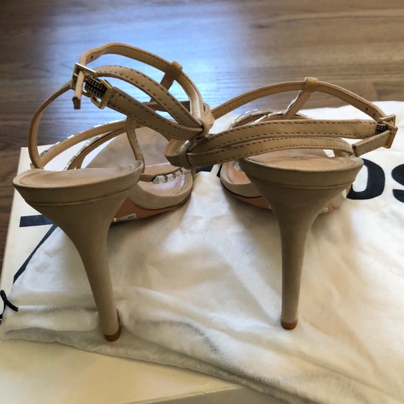 Gorgeous Schutz Darcy Sandals in Oyster. - Picture 4 of 4